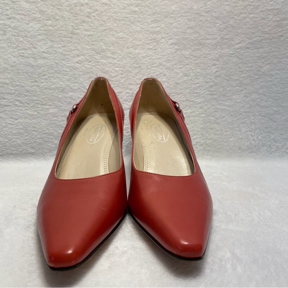 Talbots Women's Sz 6.5M Vero Cuoio Heel Buckle on Side GUC Elegant Leather Pump - Picture 11 of 11
